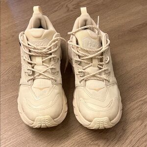 Hoka Anacapa low Beige Hiking shoes